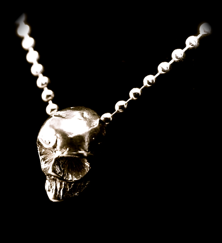 Silver_Jewelry_skull_pendant_style_denim